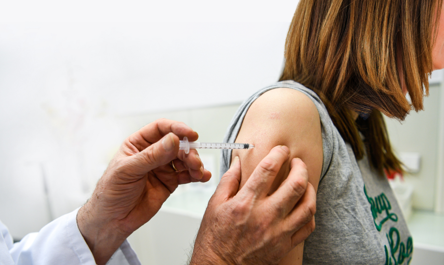 Pharmacy seasonal influenza vaccination service